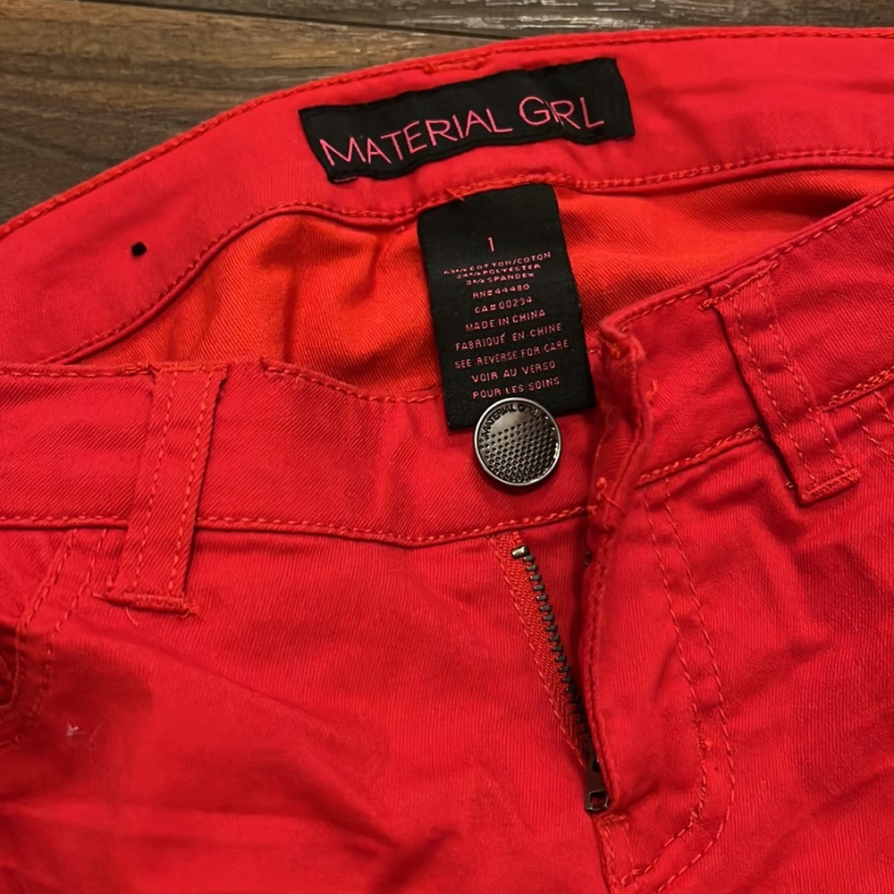 Red pants - Picture 3 of 4